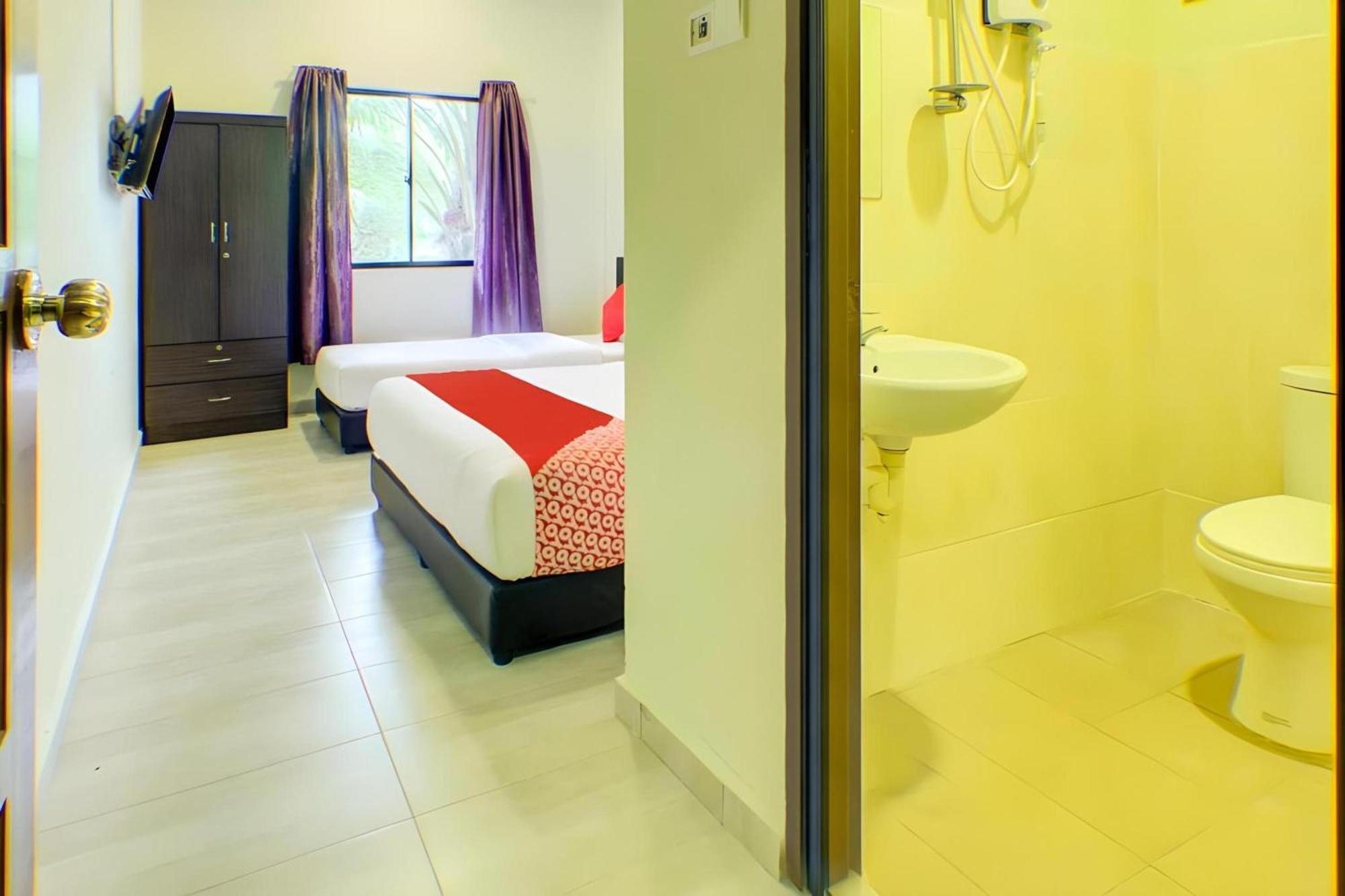 Super Oyo 89896 Sedili Inn Resort Kota Tinggi Exteriér fotografie