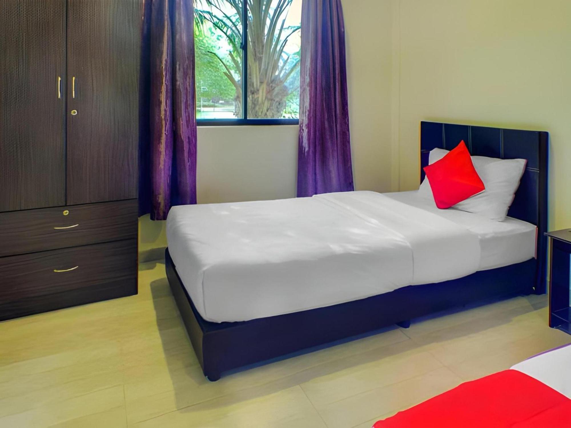 Super Oyo 89896 Sedili Inn Resort Kota Tinggi Exteriér fotografie