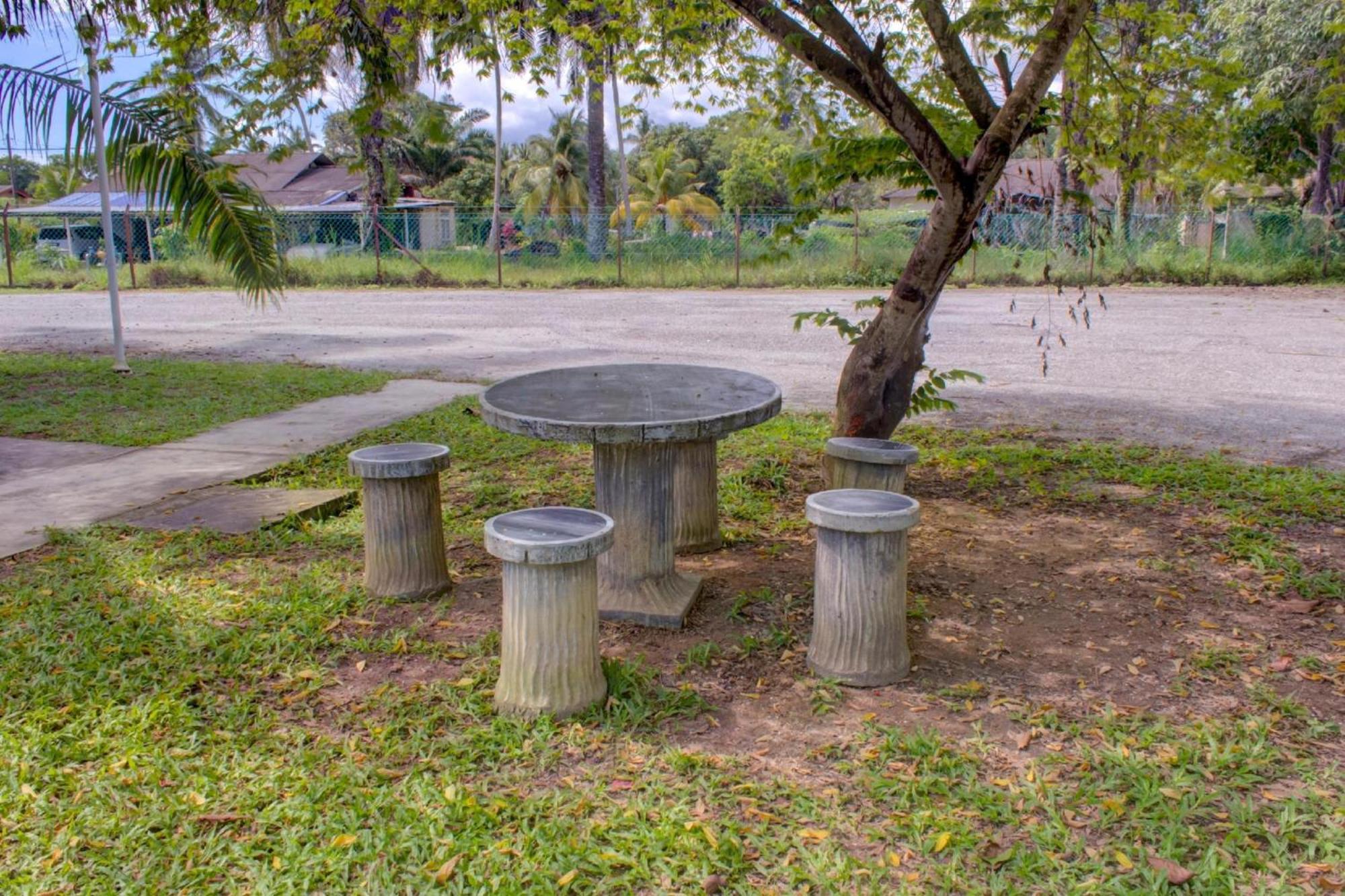 Super Oyo 89896 Sedili Inn Resort Kota Tinggi Exteriér fotografie