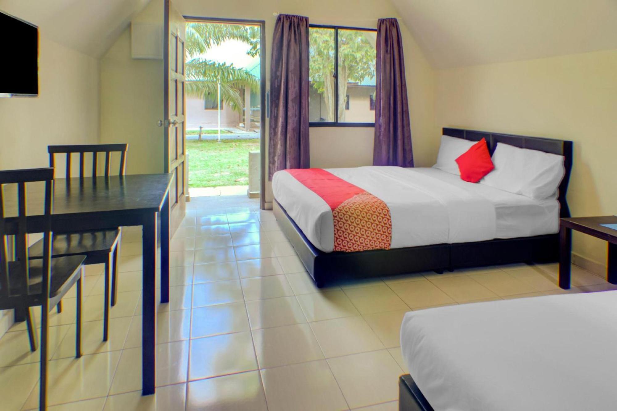 Super Oyo 89896 Sedili Inn Resort Kota Tinggi Exteriér fotografie