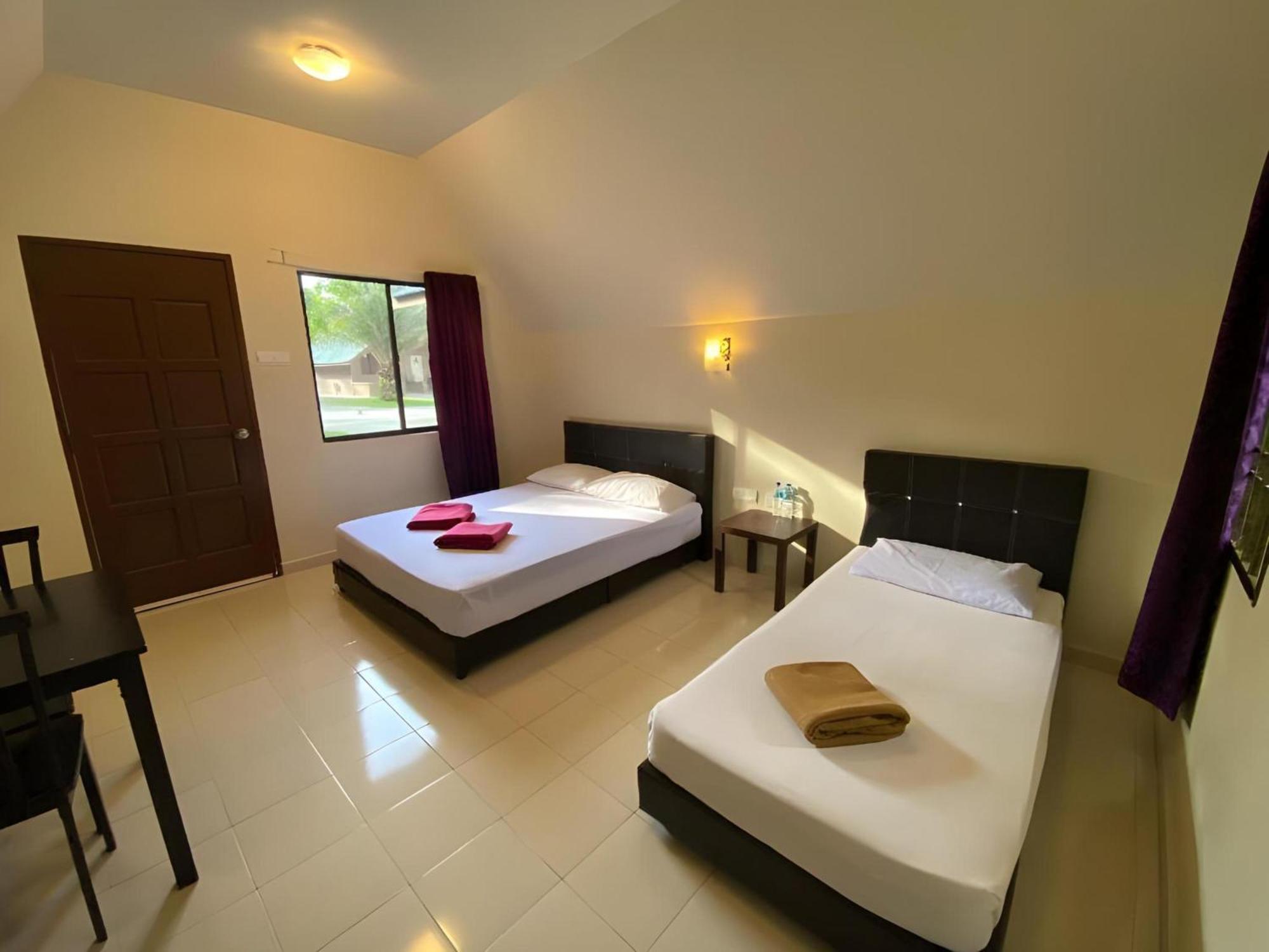 Super Oyo 89896 Sedili Inn Resort Kota Tinggi Exteriér fotografie