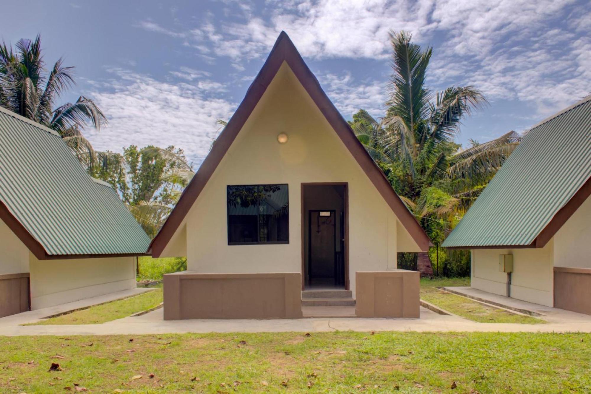 Super Oyo 89896 Sedili Inn Resort Kota Tinggi Exteriér fotografie